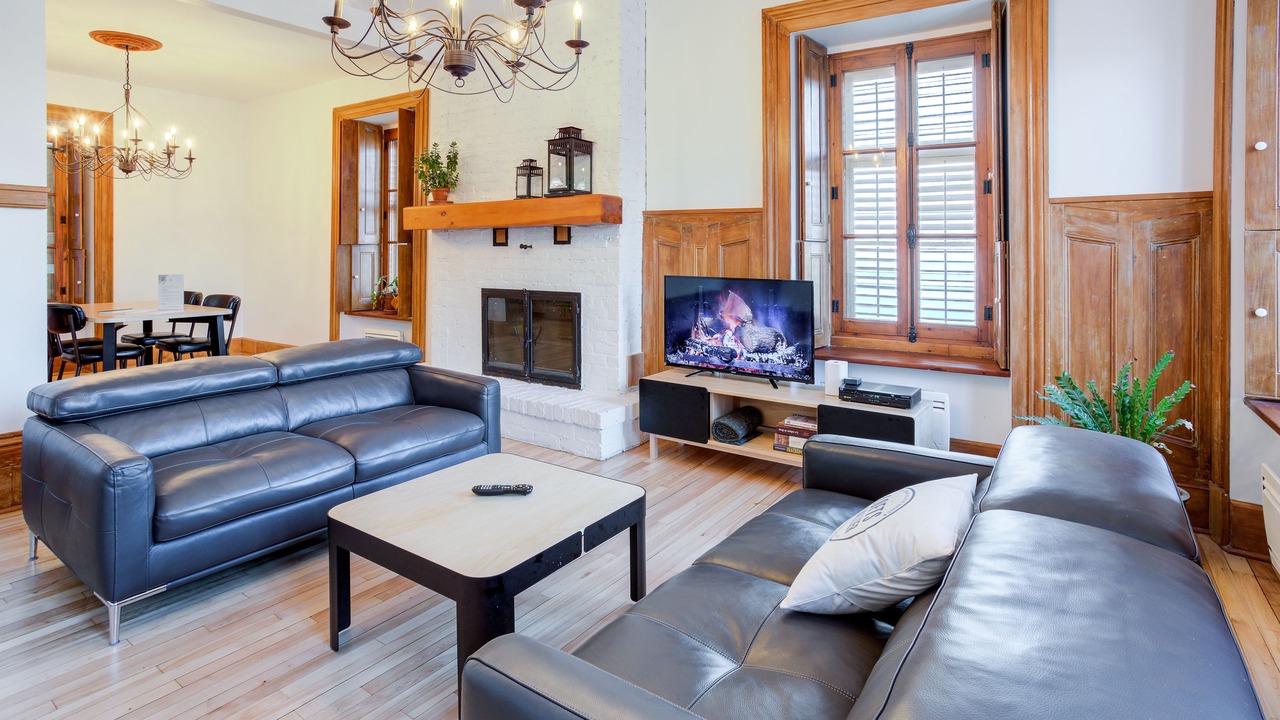 Photo of Livingroom in Centre-Ville