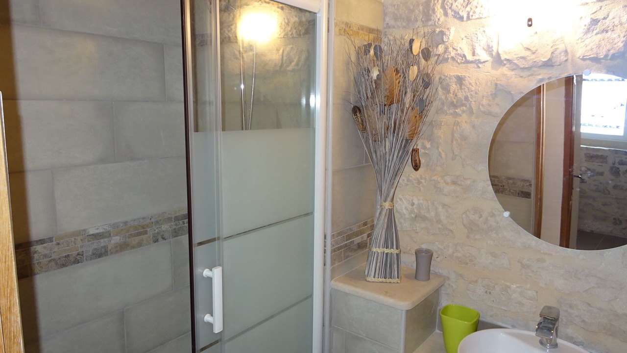 Photo of Bathroom in Barjac