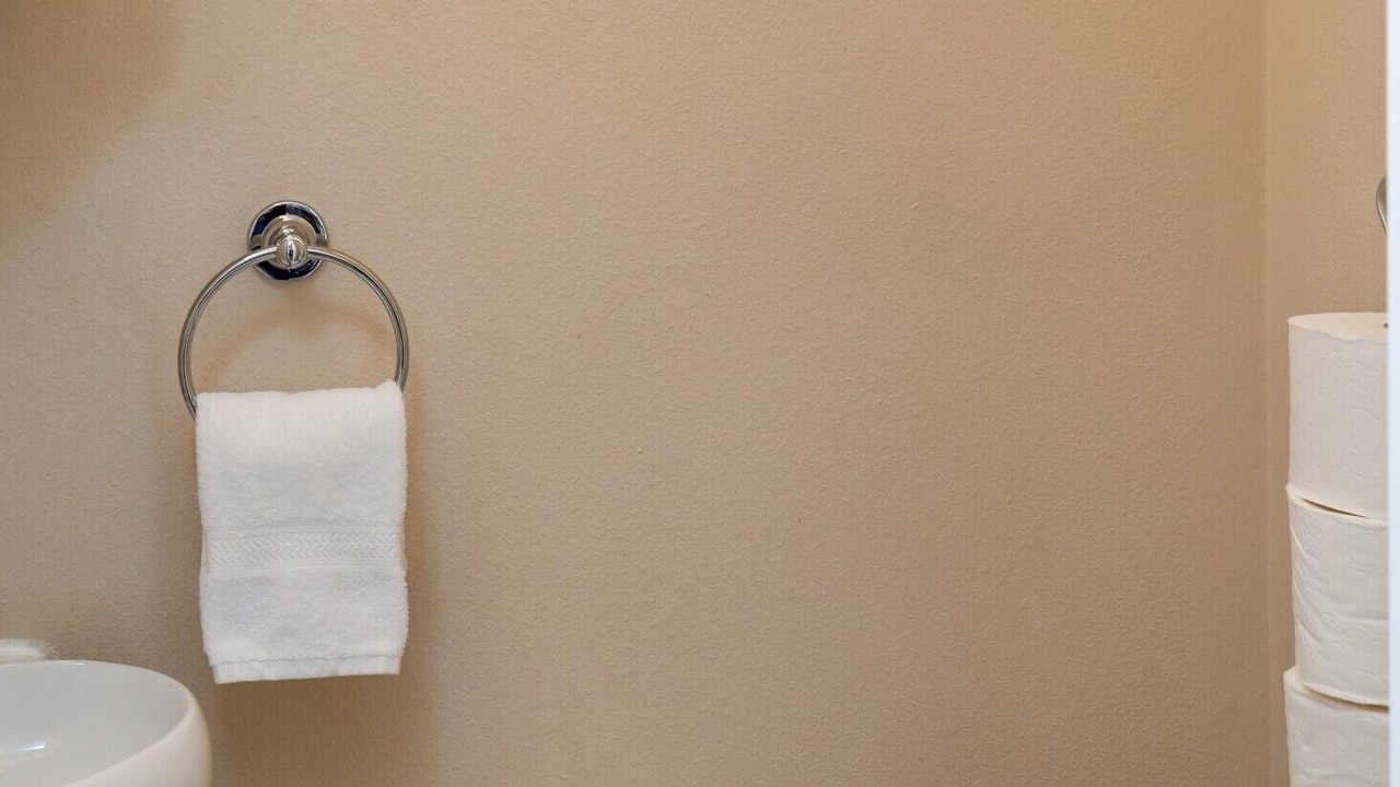 Photo of Bathroom in University Area