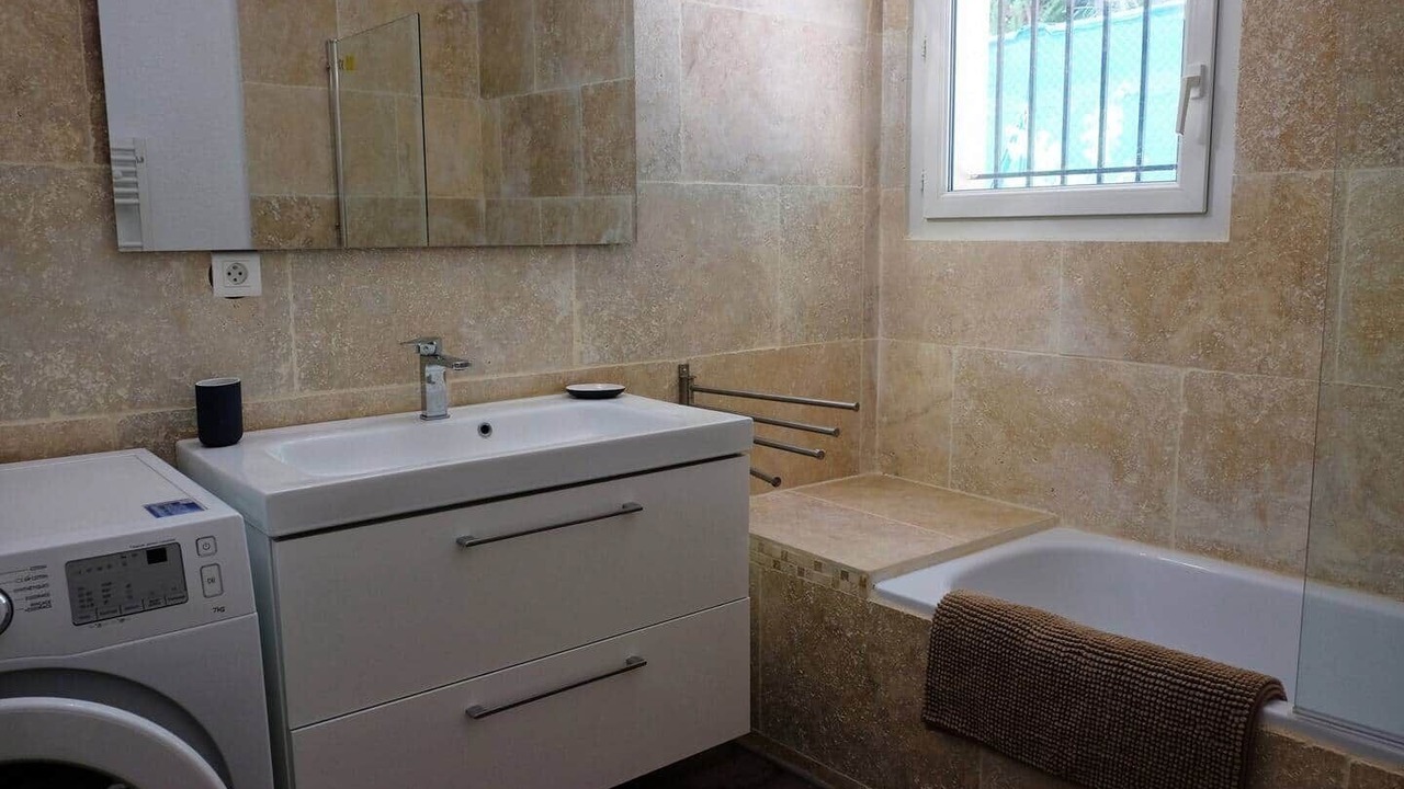 Photo of Bathroom in Cornillon