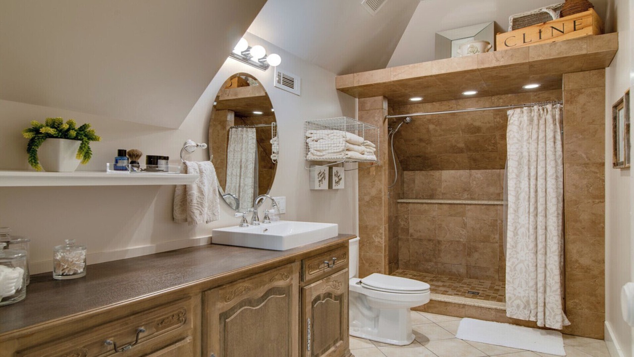 Photo of Bathroom in Five Points