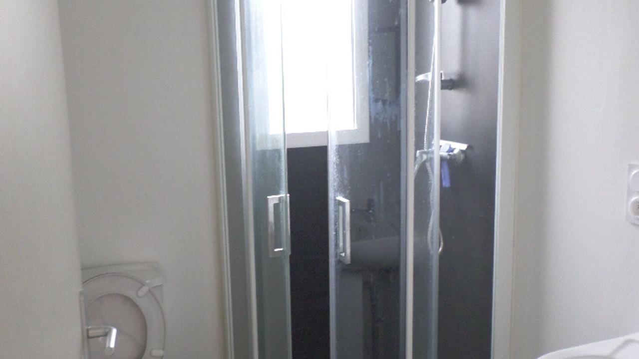 Photo of Bathroom in Langueux