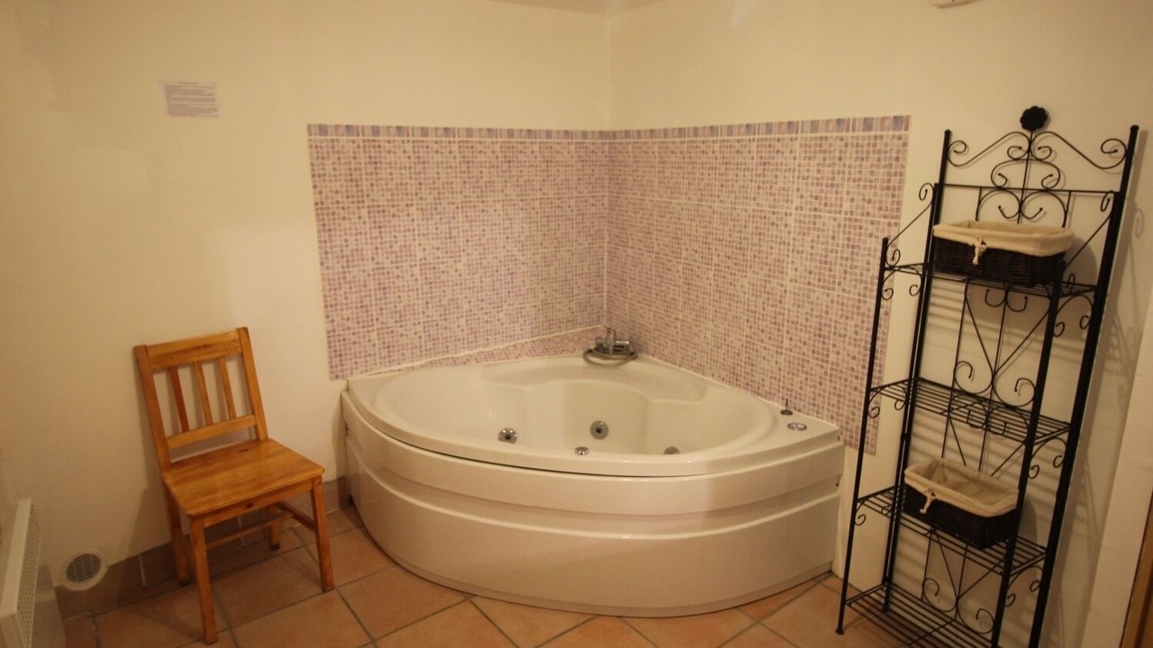Photo of Bathroom in Mouthoumet