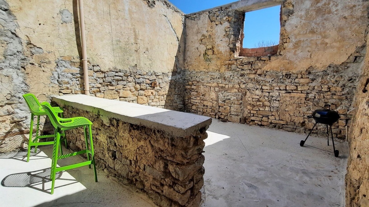 Photo of Patio Balcony in Mouthoumet