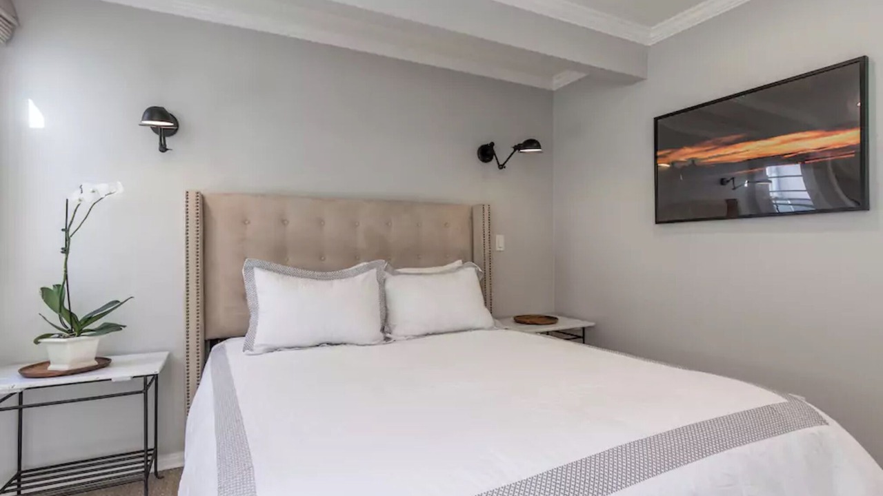 Photo of Bedroom in Hollywood Hills