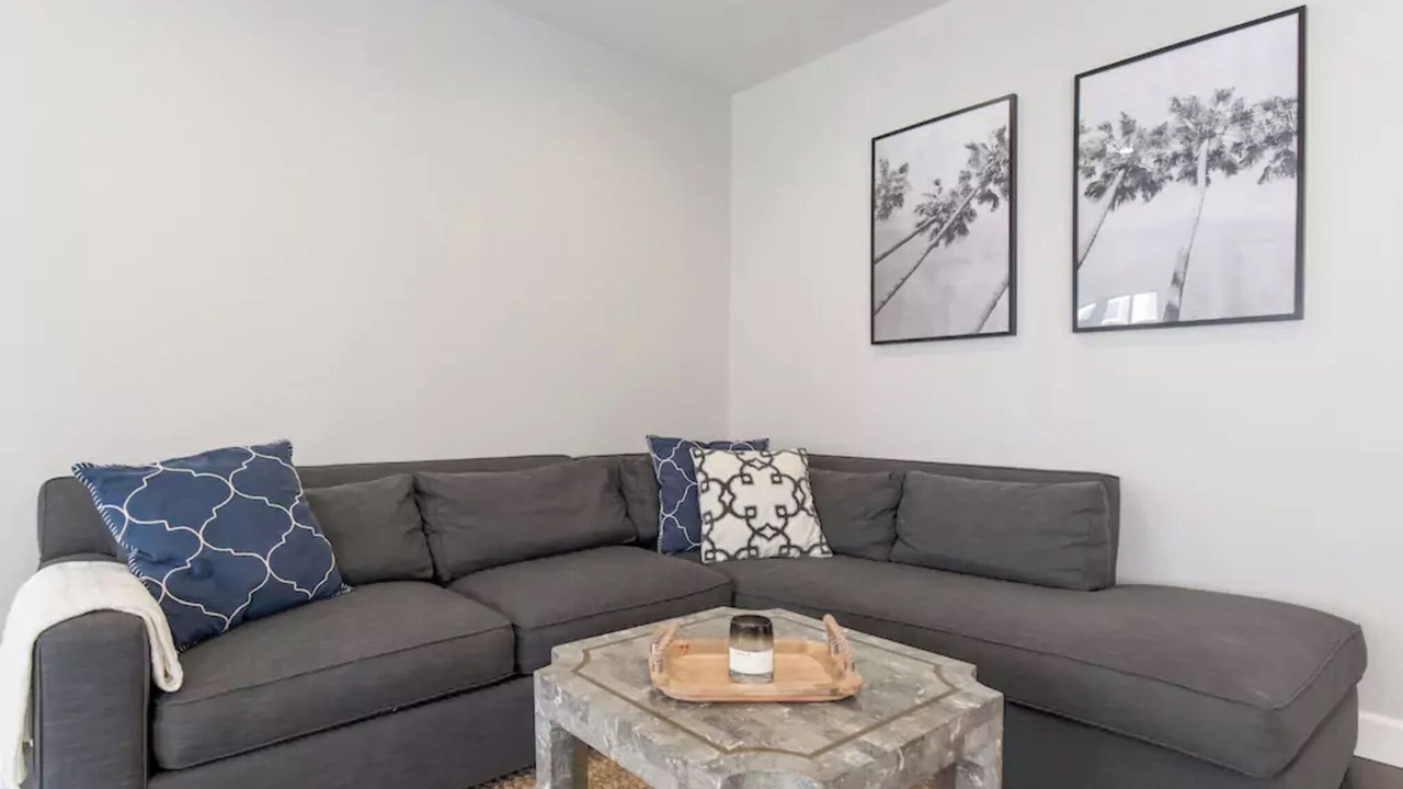 Photo of Livingroom in Hollywood Hills