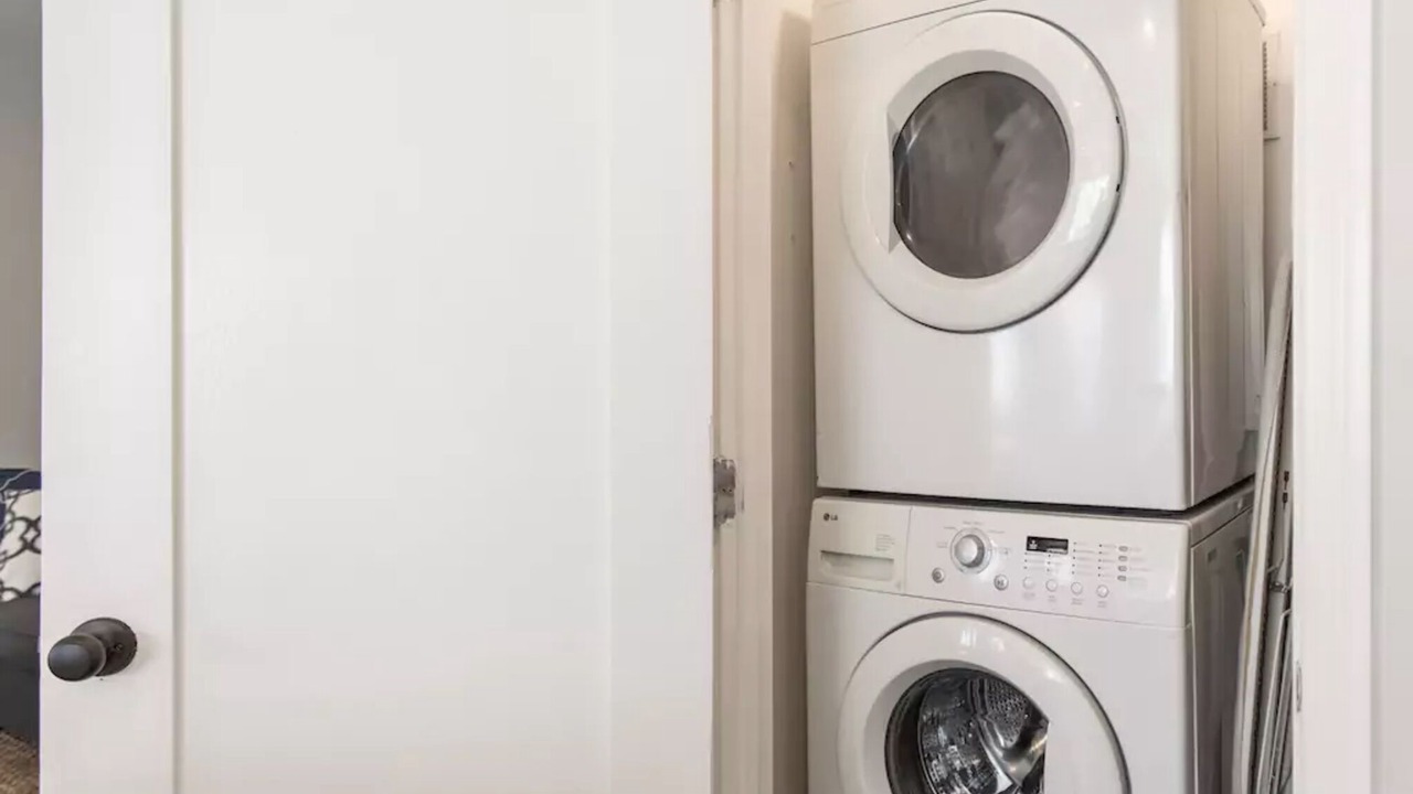 Photo of Others in Hollywood Hills