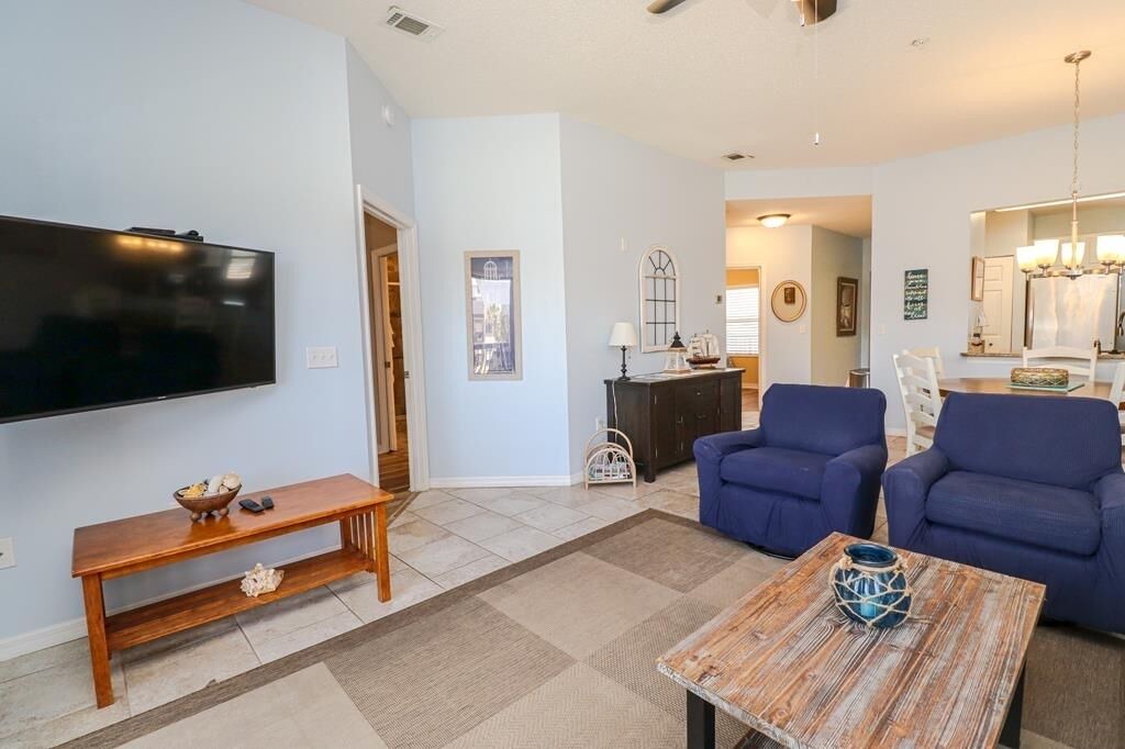 Photo of Livingroom in Butler Beach