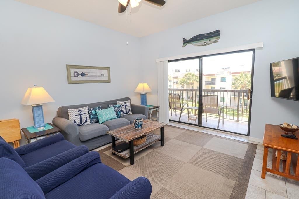 Photo of Livingroom in Butler Beach