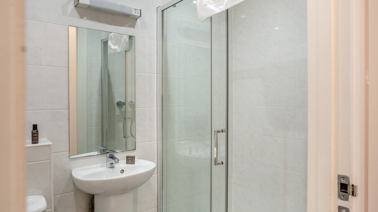 Photo of Bathroom in Barbican