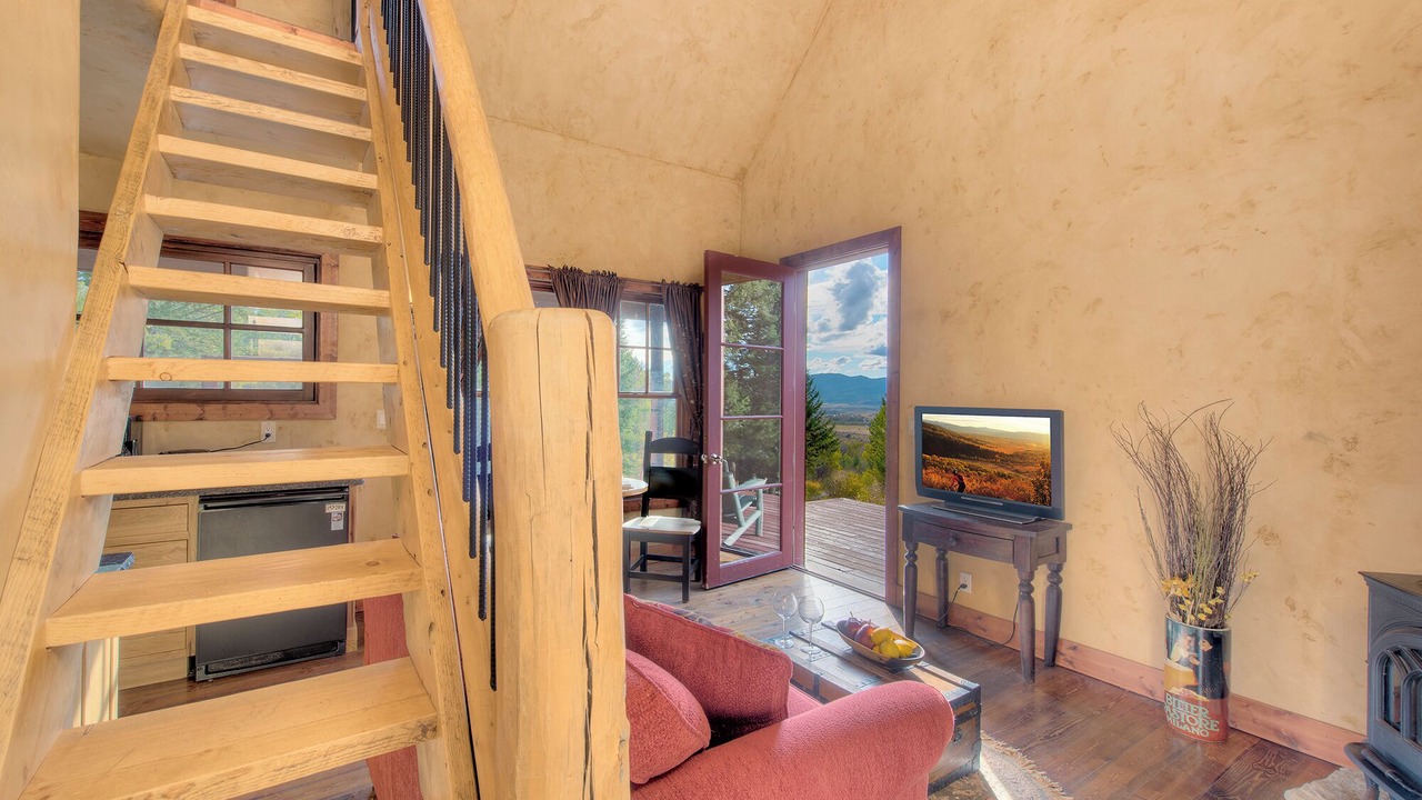 Photo of Others in Victor