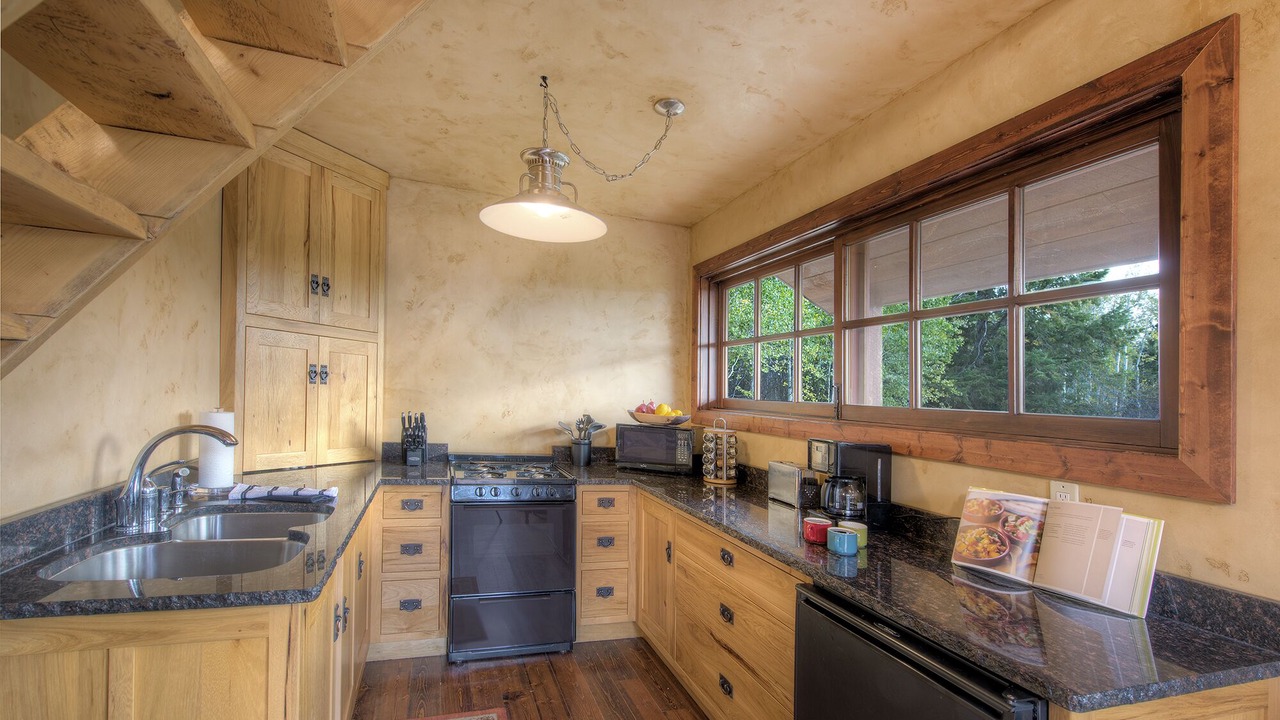 Photo of Others in Victor