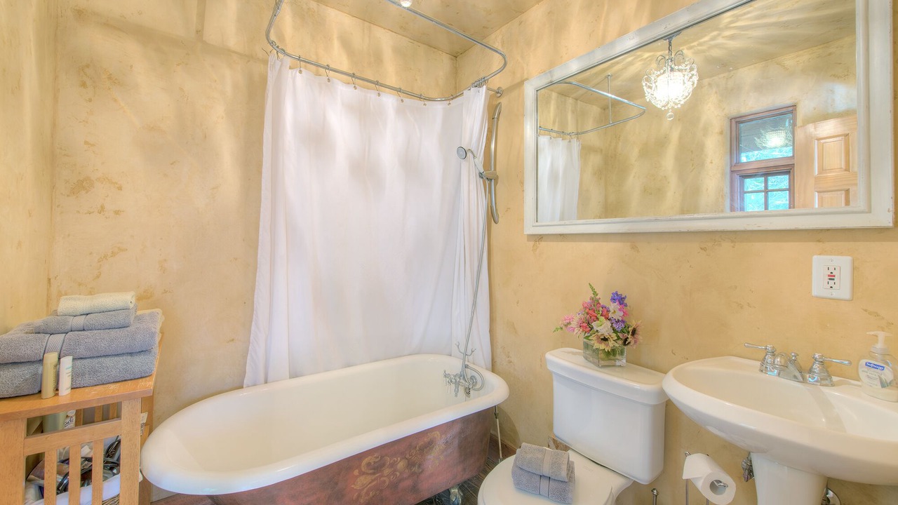 Photo of Others in Victor