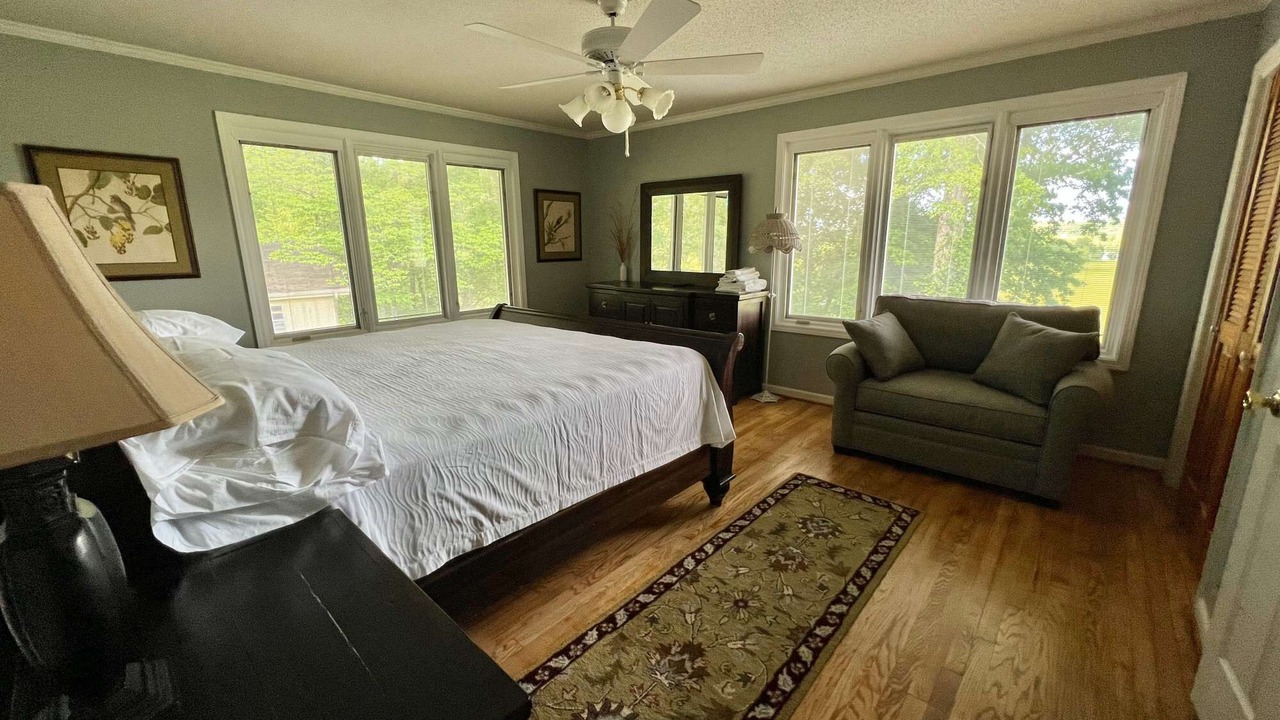 Photo of Bedroom in Lookout Valley Neighborhood Association