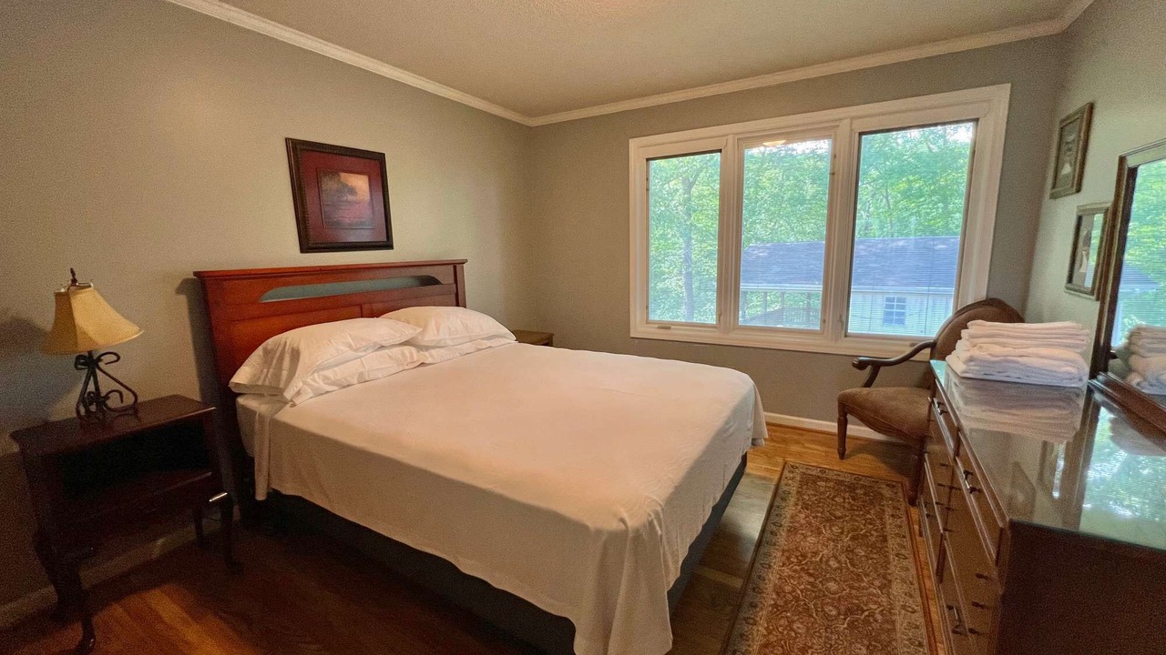 Photo of Bedroom in Lookout Valley Neighborhood Association