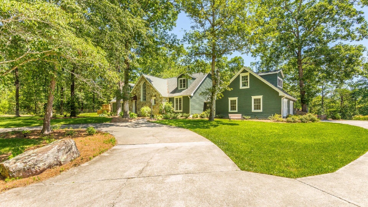 Photo of Others in Lookout Mountain