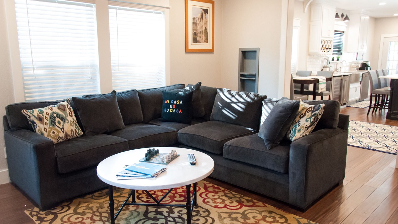Photo of Livingroom in Tobin Hill