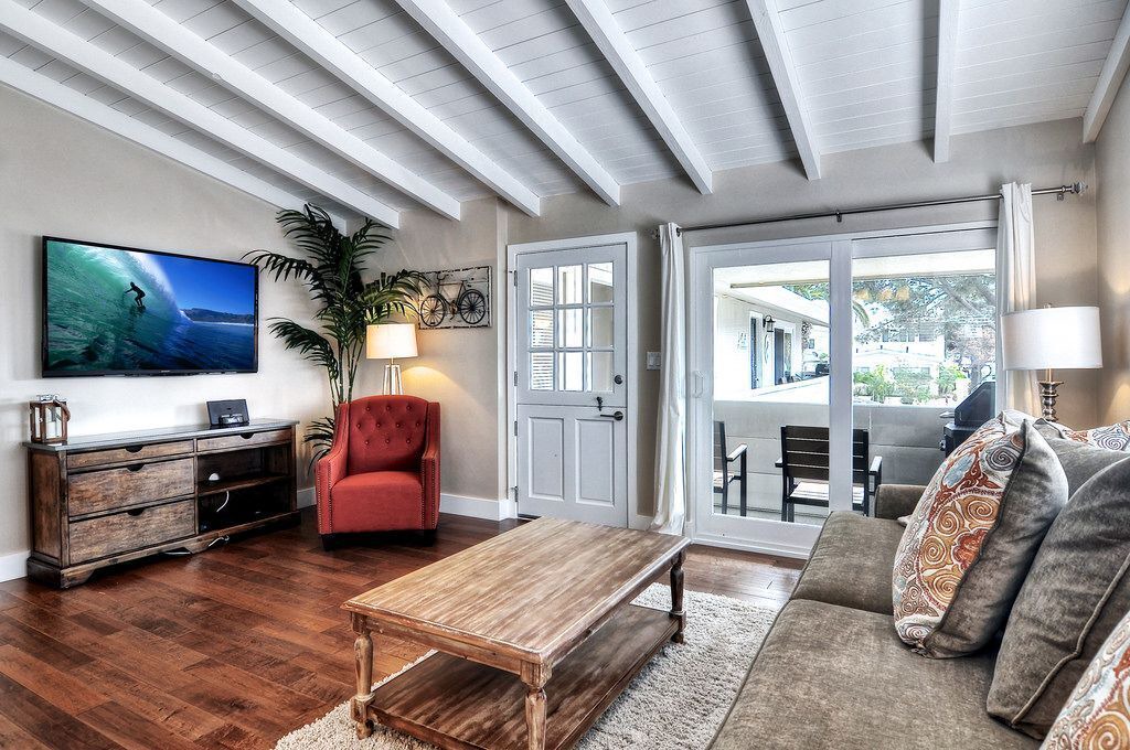 Photo of Livingroom in Corona del Mar