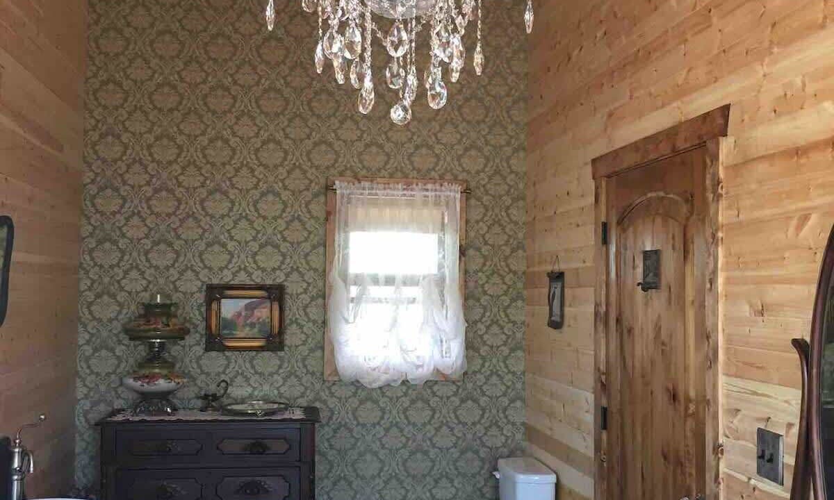 Photo of Bathroom in Canyon