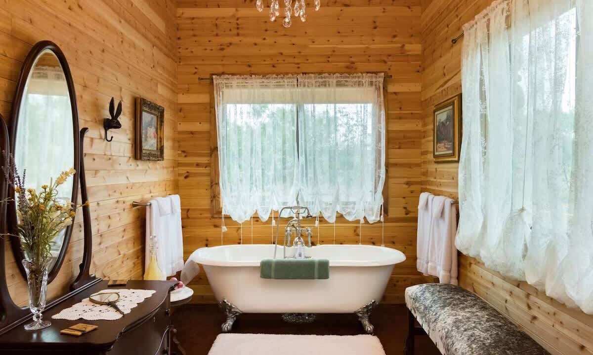 Photo of Bathroom in Canyon