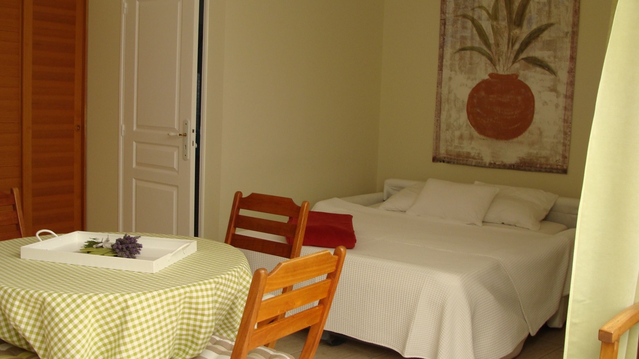 Photo of Bedroom in Saint-Saturnin-les-Avignon
