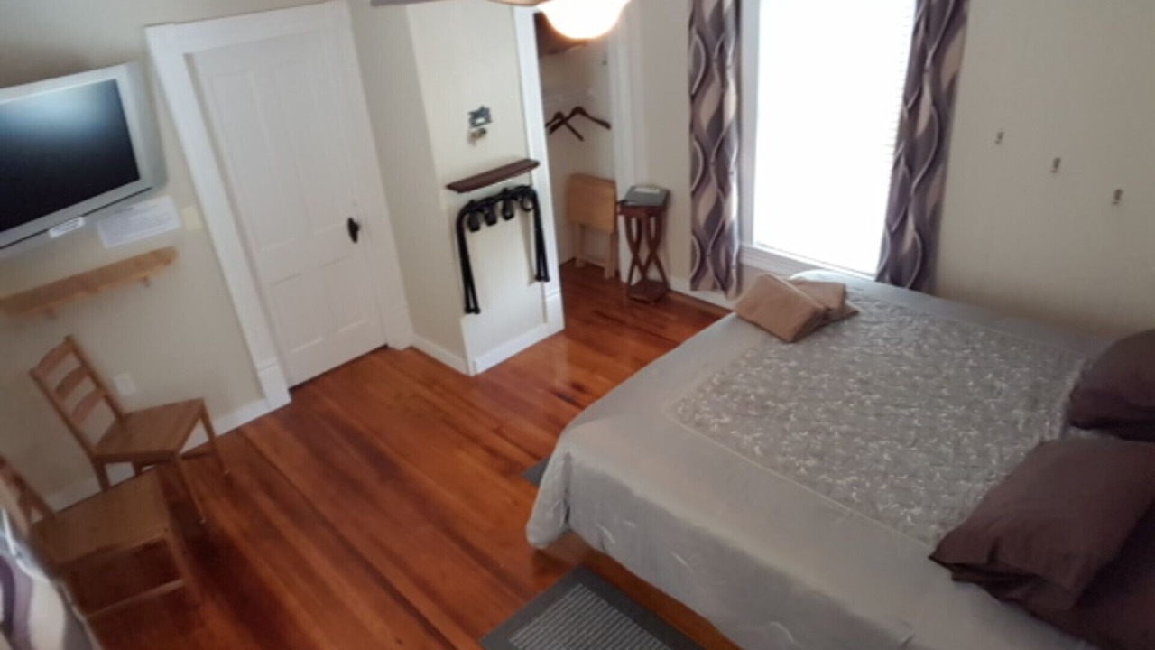 Photo of Bedroom in Freeman