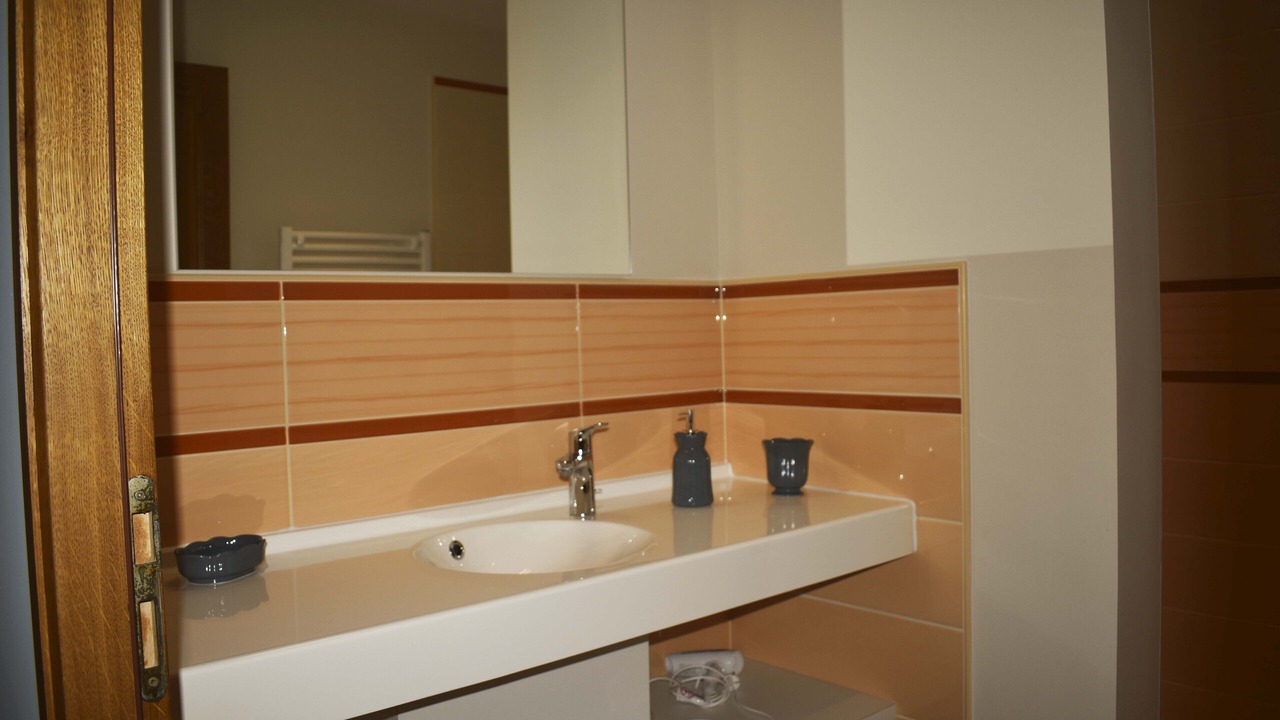 Photo of Bathroom in Cause-de-Clerans