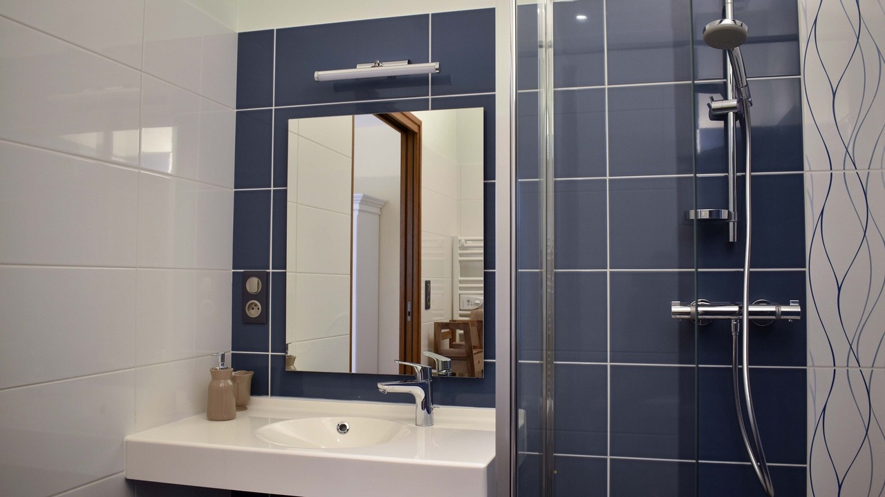 Photo of Bathroom in Cause-de-Clerans