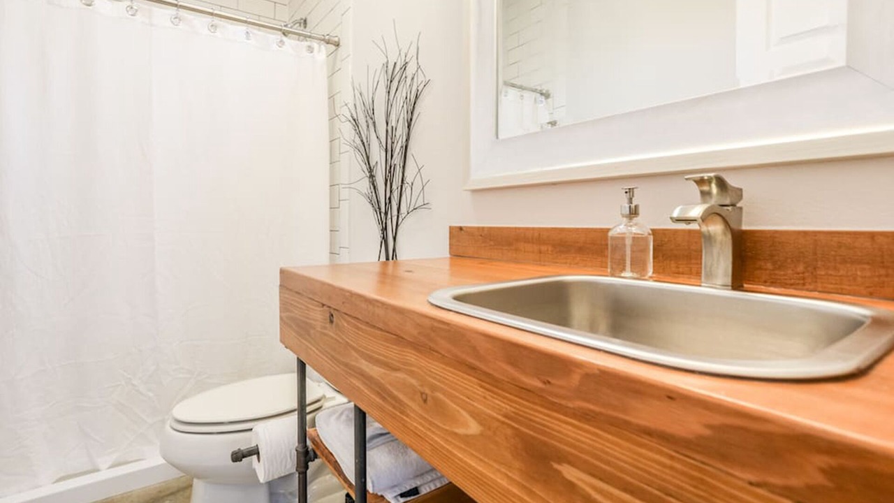 Photo of Bathroom in Chestnut
