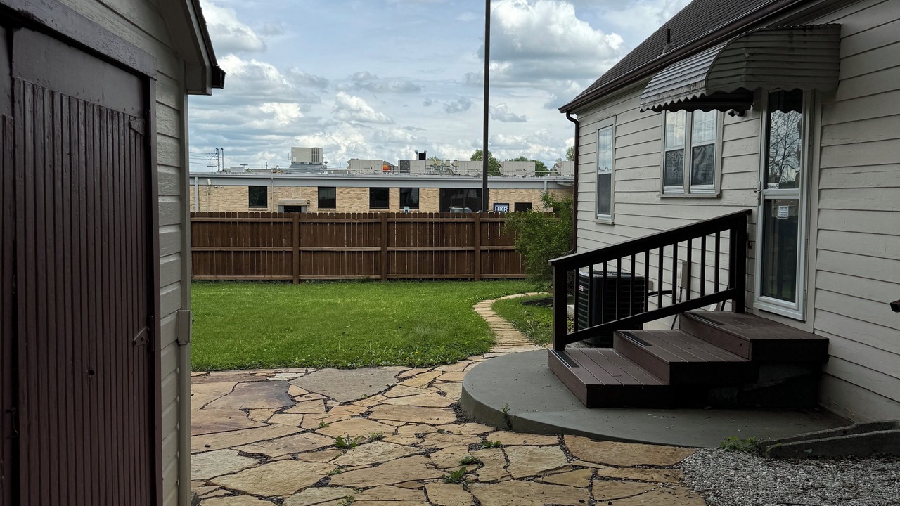 Photo of Outdoor in Walnut Street
