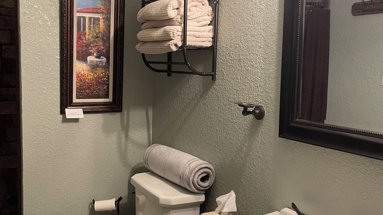 Photo of Bathroom in Raintree