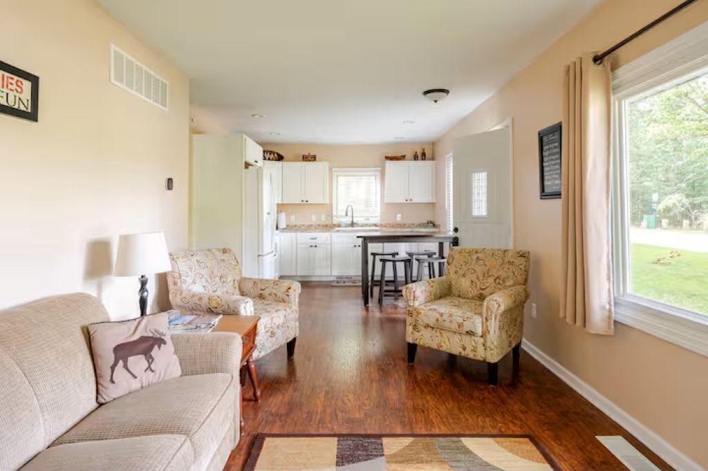 Photo of Livingroom in Mayfield