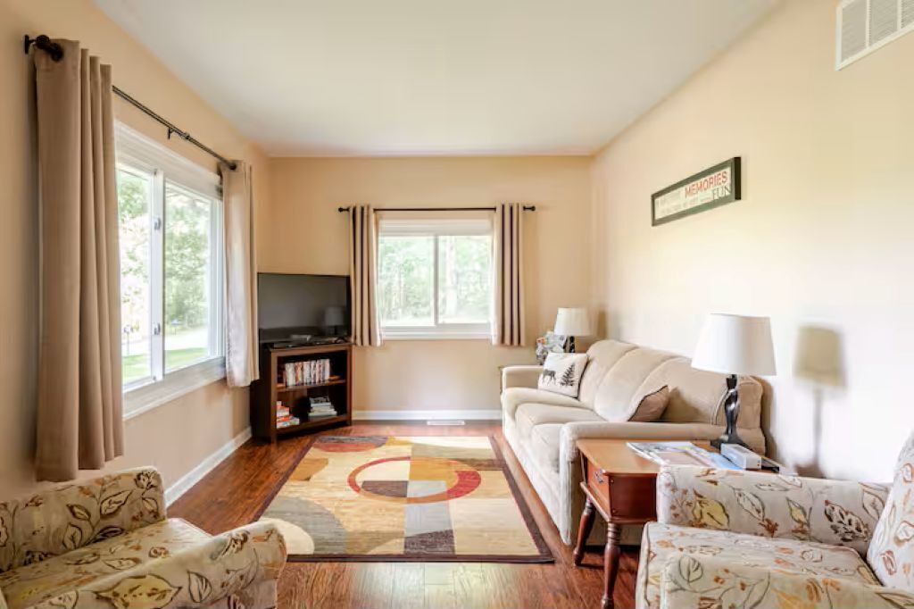 Photo of Livingroom in Mayfield