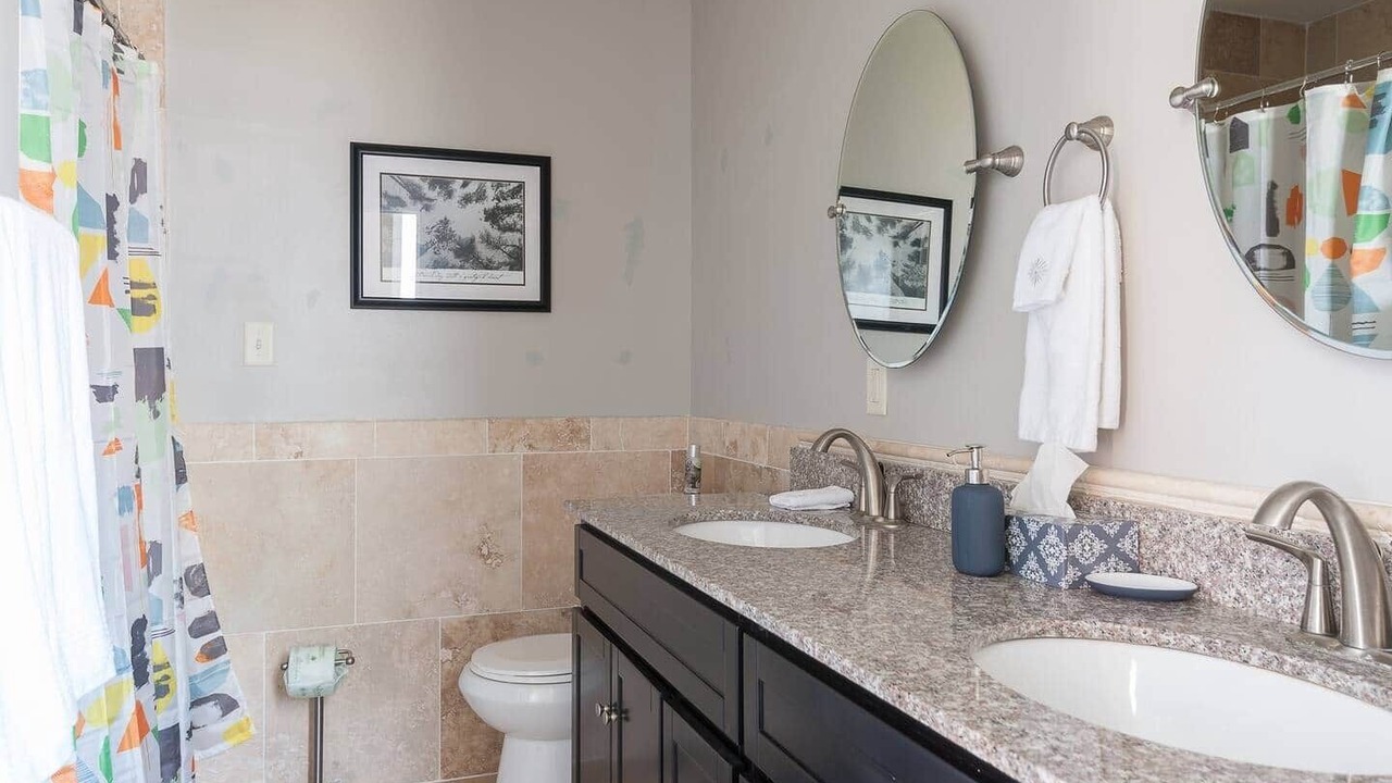 Photo of Bathroom in Southwest Garden