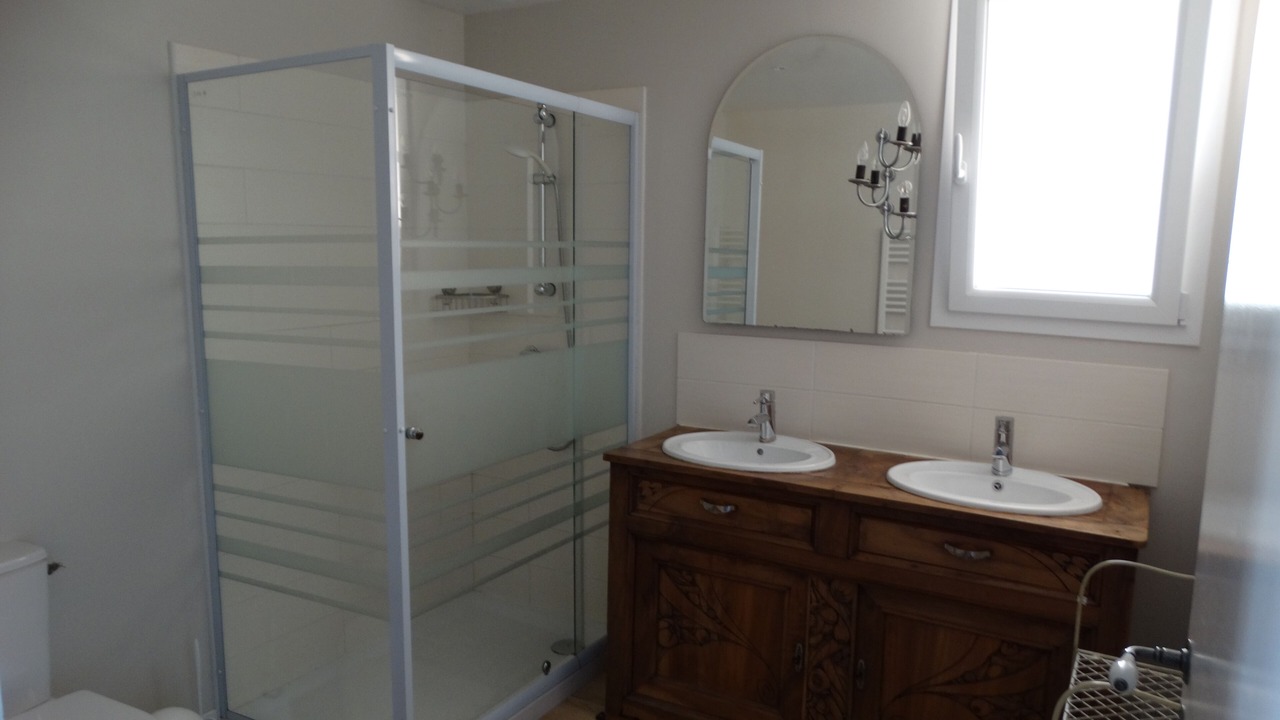 Photo of Bathroom in Saint-Rome-de-Tarn