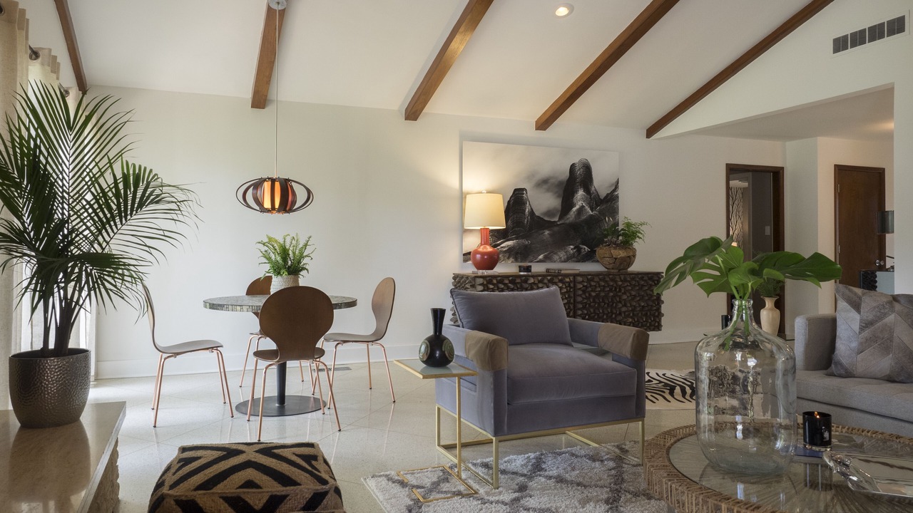 Photo of Livingroom in East Memphis