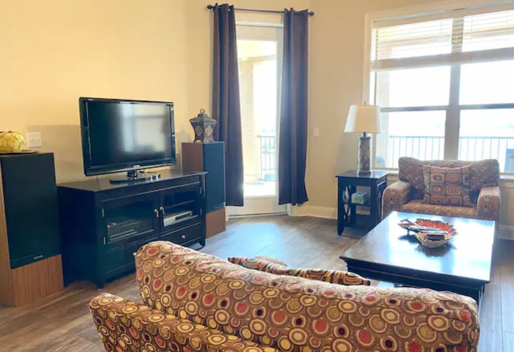Photo of Livingroom in Horseshoe Bay