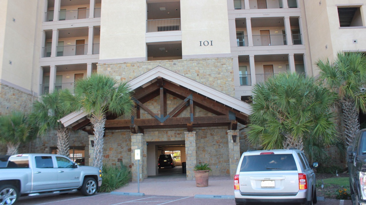 Photo of Others in Horseshoe Bay