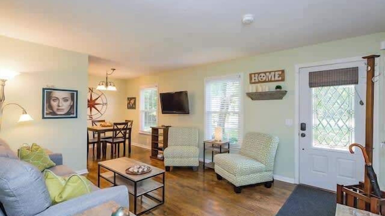 Photo of Bedroom in Inglewood