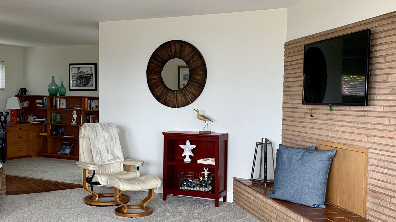 Photo of Livingroom in Crescent City North