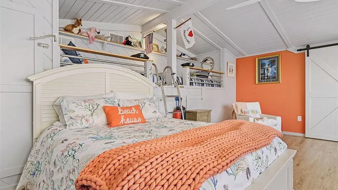 Photo of Bedroom in Caloosahatchee