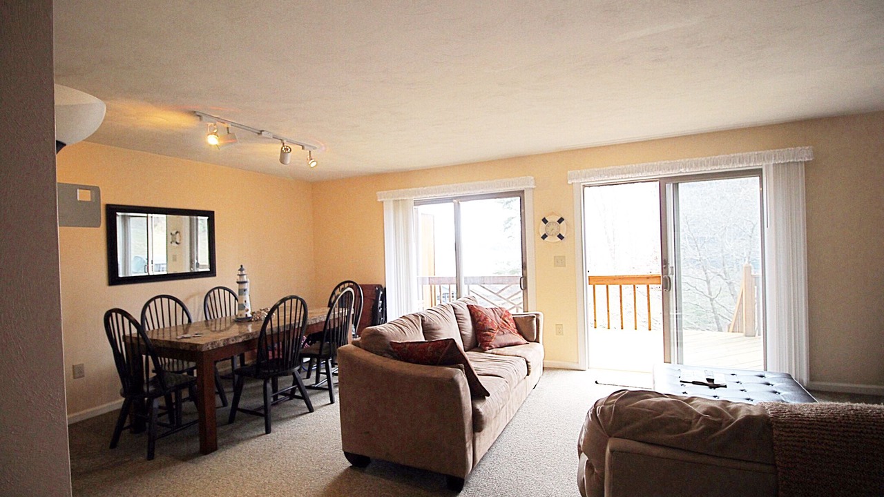 Photo of Livingroom in Huddleston