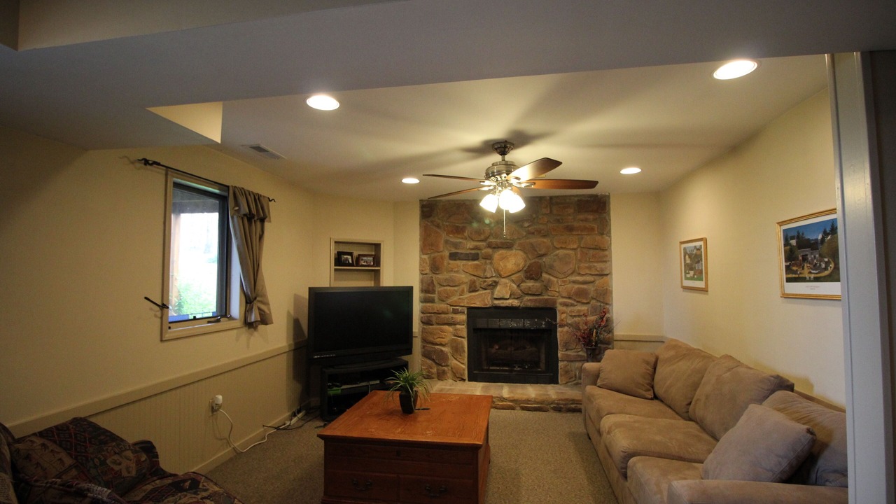 Photo of Livingroom in Huddleston