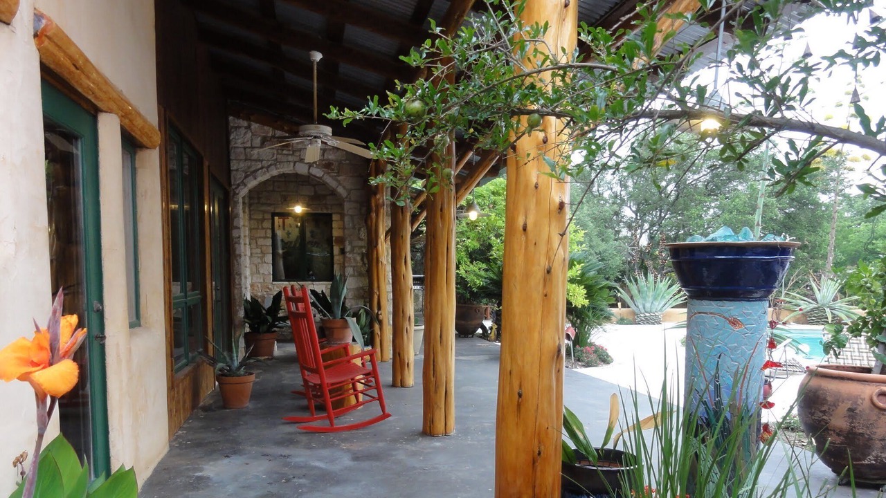 Photo of Patio Balcony in Hudson Bend