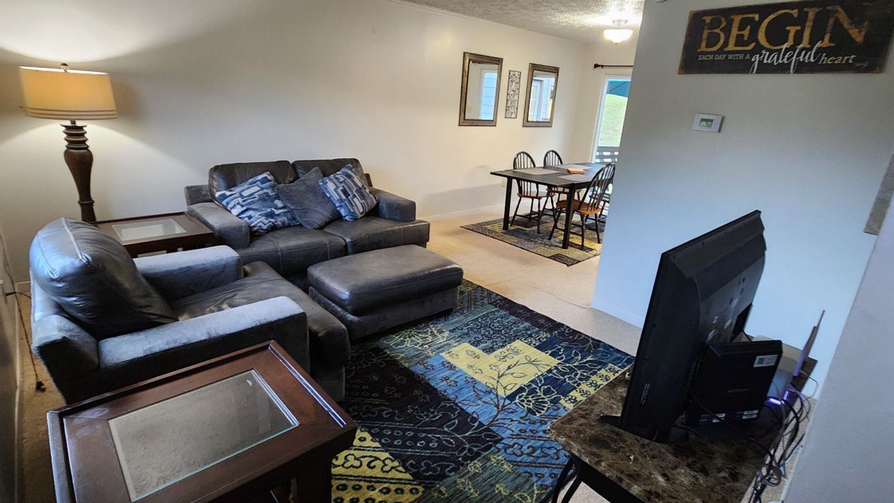 Photo of Livingroom in Karns
