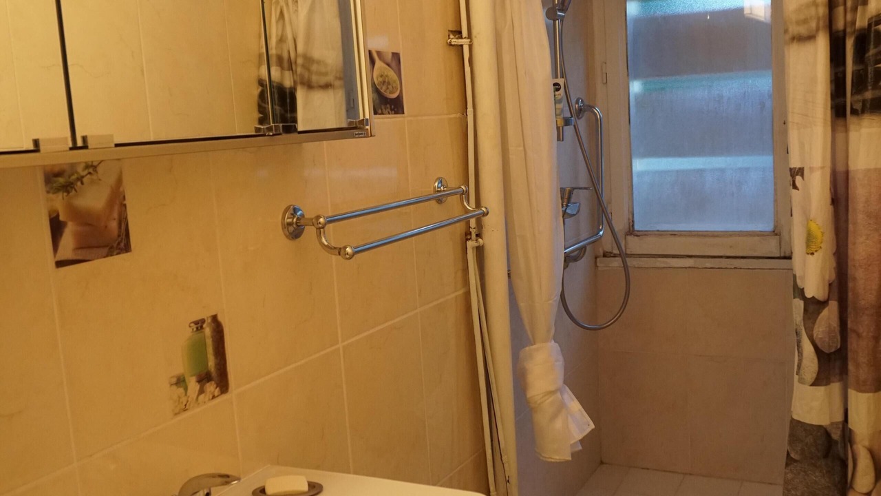 Photo of Bathroom in Hopitaux-Facultes