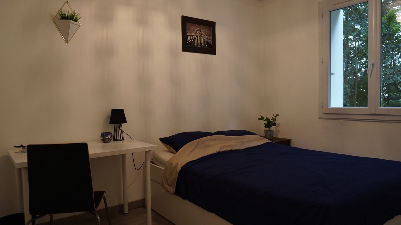 Photo of Bedroom in Hopitaux-Facultes
