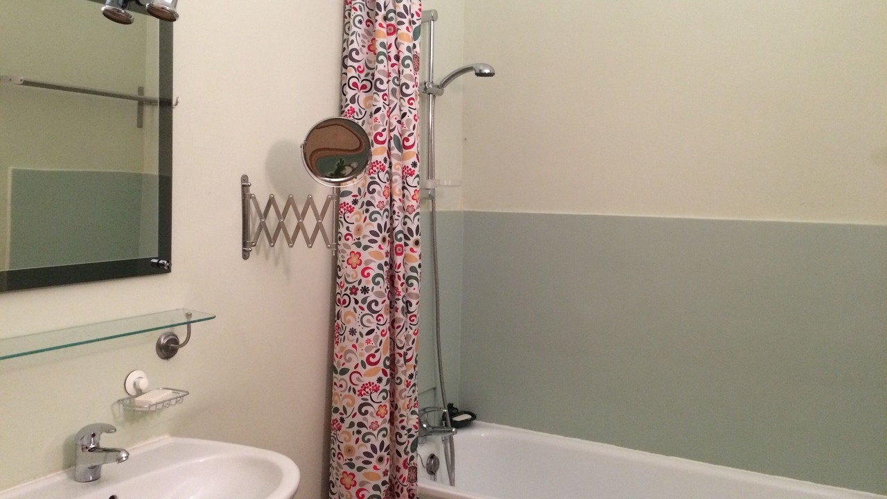 Photo of Bathroom in Lamballe