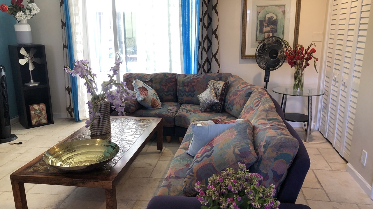 Photo of Livingroom in South Oceanside