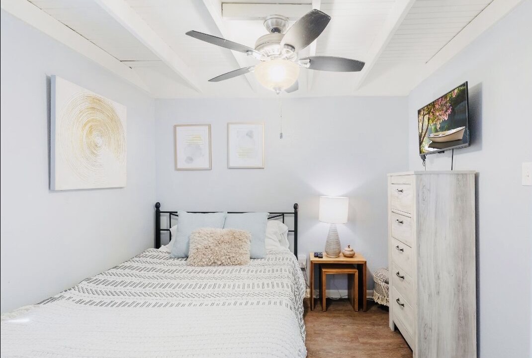 Photo of Bedroom in College Hills Estates